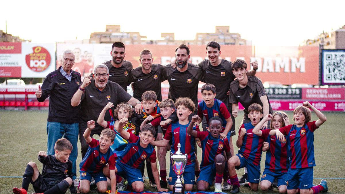 Uno de los dos equipos del FC Barcelona que ayer se proclamaron campeones de la Copa Atlas Energía. - POL PUERTAS