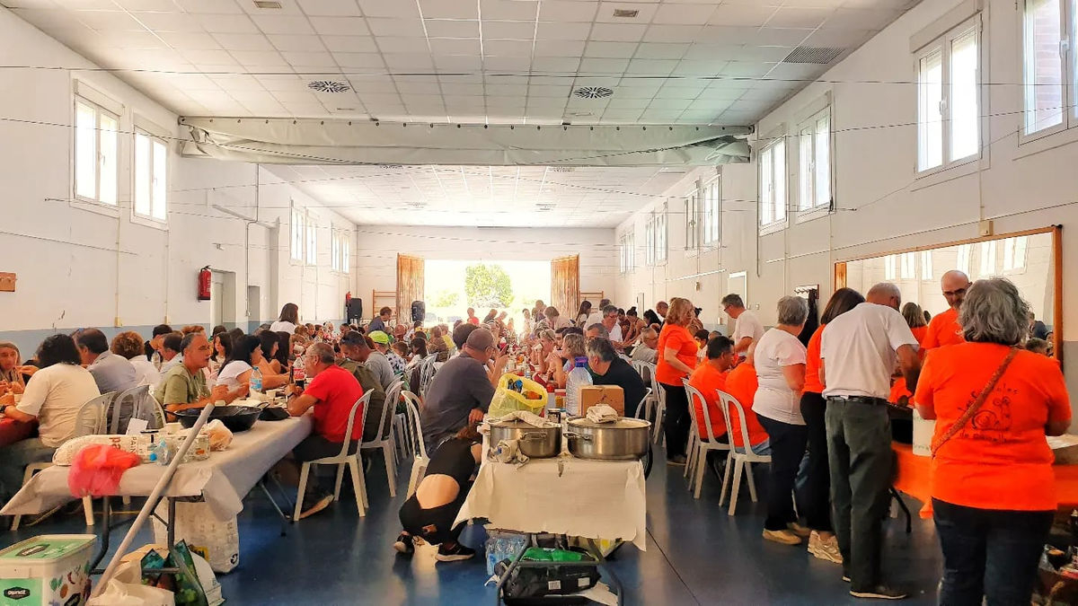 'Cassoles' y teatro para poner punto y final a las Jornadas Culturales - A.CASTELLNOU