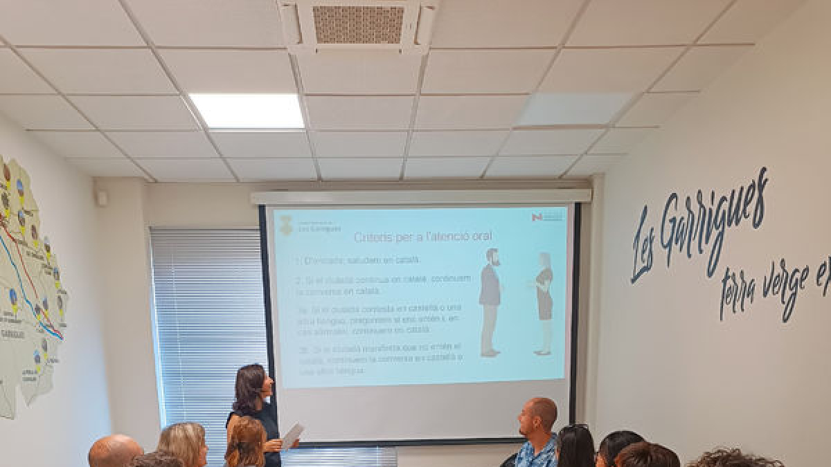 Algunos de los participantes en esta primera sesión en el consell. - CCN