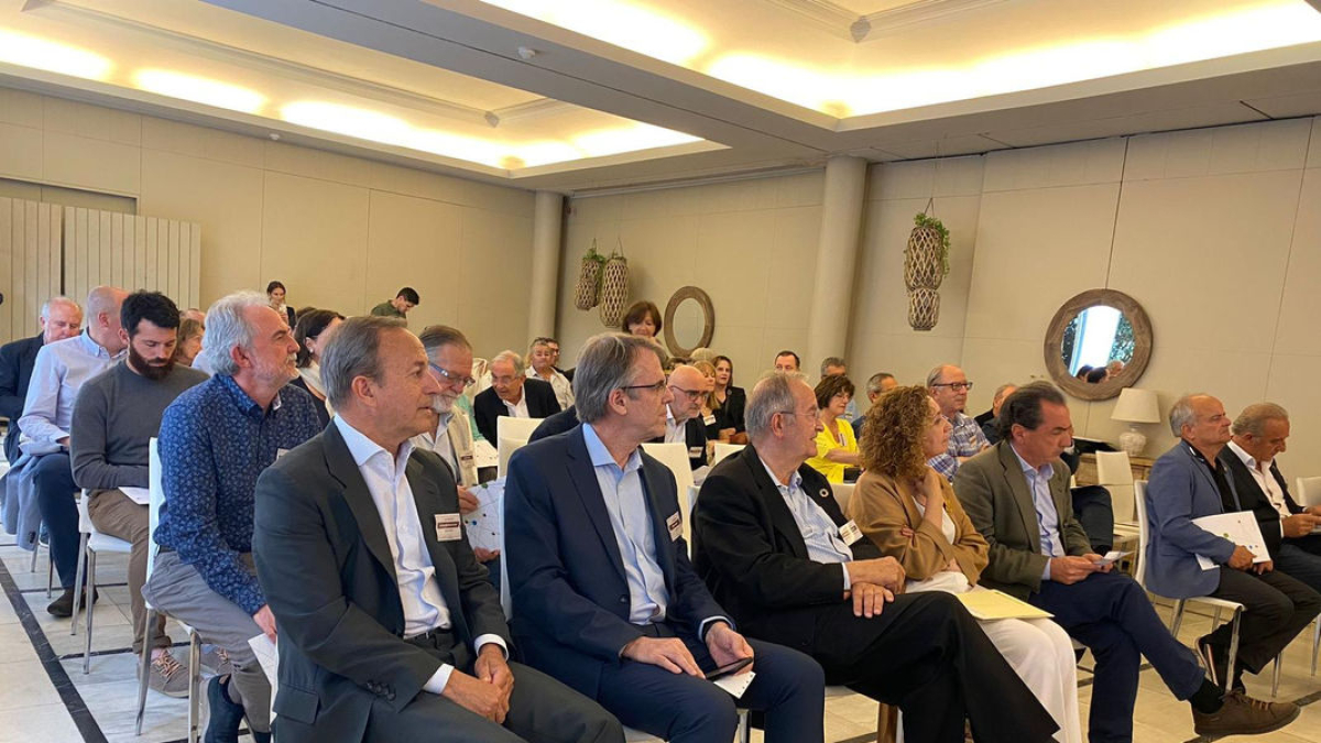 Trobada Pallaresa ■ PallarsActiu va celebrar dijous a Esplugues de Llobregat la novena edició d’aquest encontre anual d’agents econòmics dels dos Pallars amb altres de l’àrea metropolitana de Barcelona vinculats a les dos comarques. Va com ... - PALLARS ACTIU