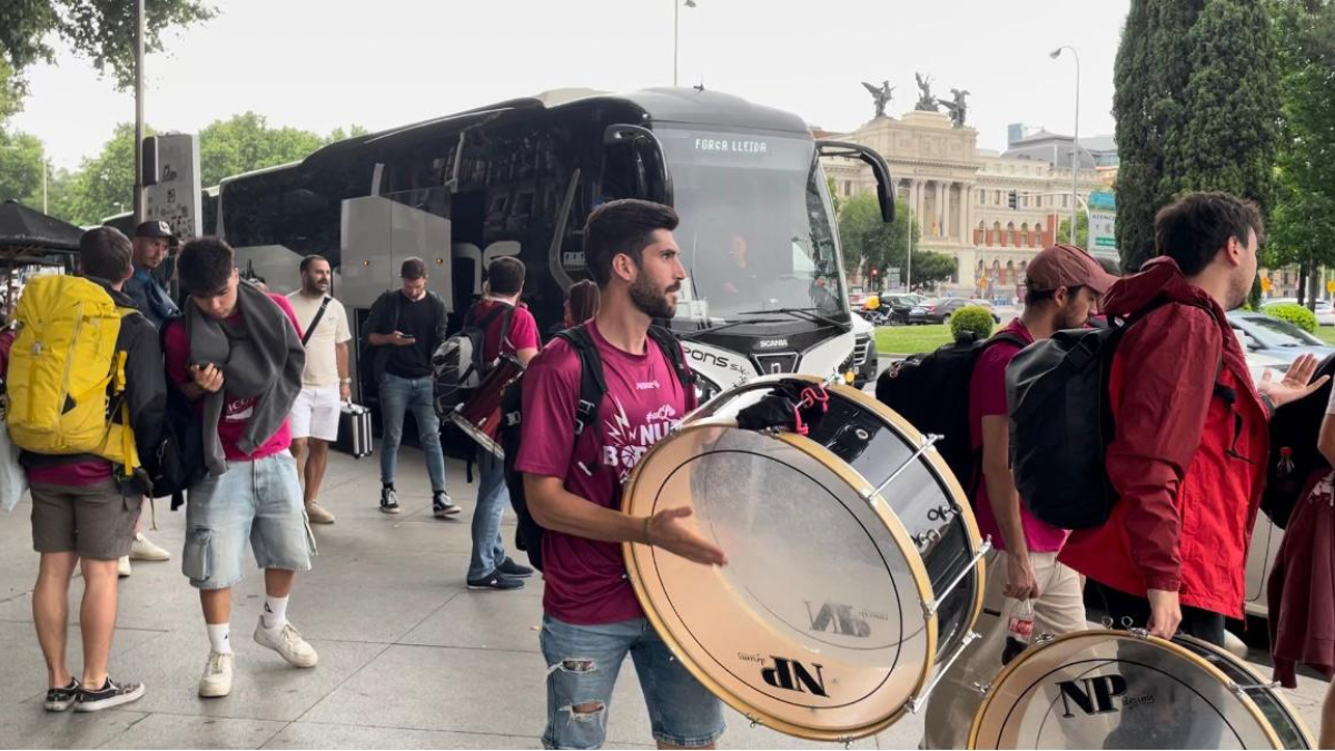 Seguidors de l'ICG Força Lleida arribant a Madrid.