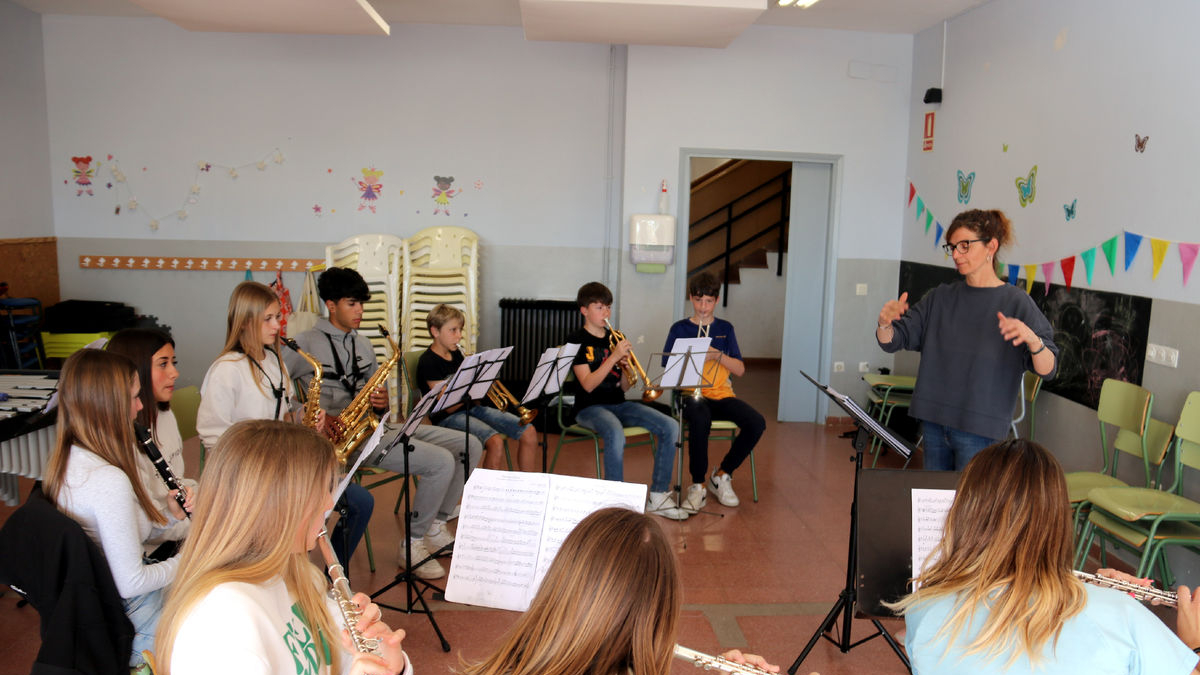 Una clase de alumnos de instrumentos de viento en Les Borges. - ACN