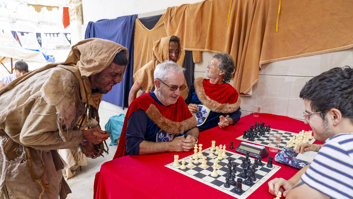 Una de les propostes van ser les partides d’escacs. - JORDI ECHEVARRIA