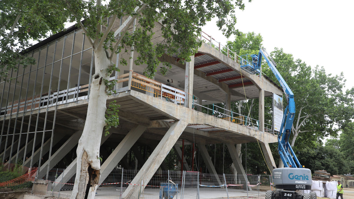 La reforma del Palau de Vidre va començar el setembre i la previsió és que estigui llesta a la tardor. - MAGDALENA ALTISENT