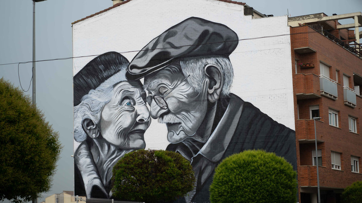 El mural ‘Amor Infinit’, al carrer Verge de Montserrat. - TORREFARRERA STREET ART FESTIVAL