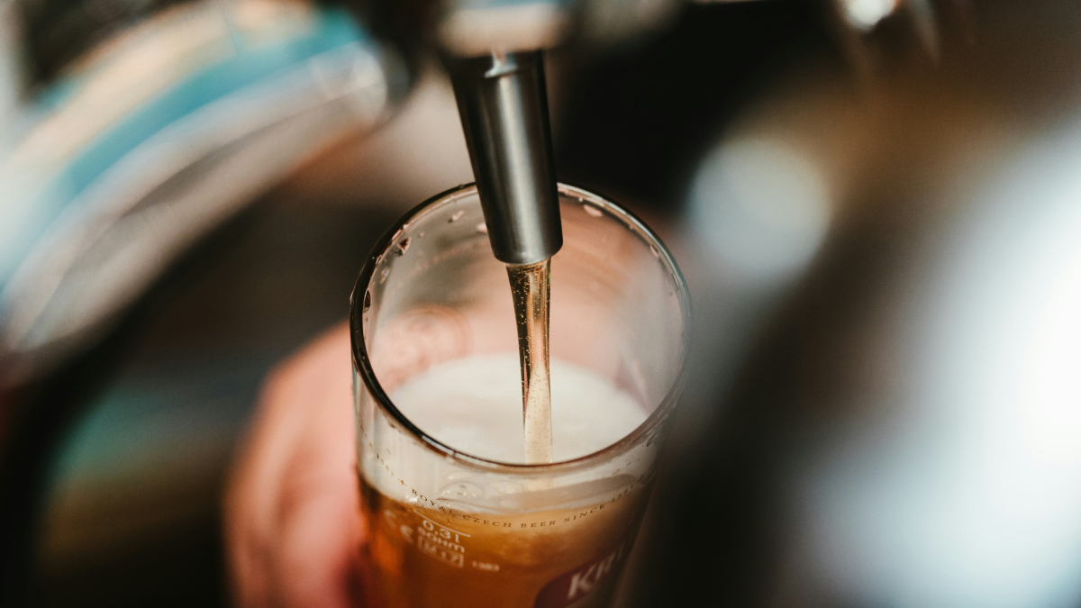 Imatge d’arxiu d’un vas de cervesa.