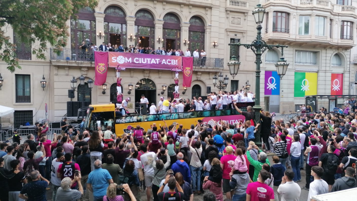 Una multitud entusiasta ha seguit la celebració del Força Lleida.