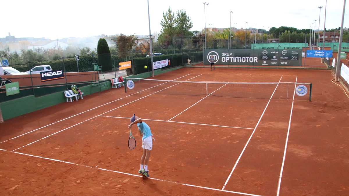 Las pistas del CT Urgell acogerán este mes el Campeonato de España alevín.