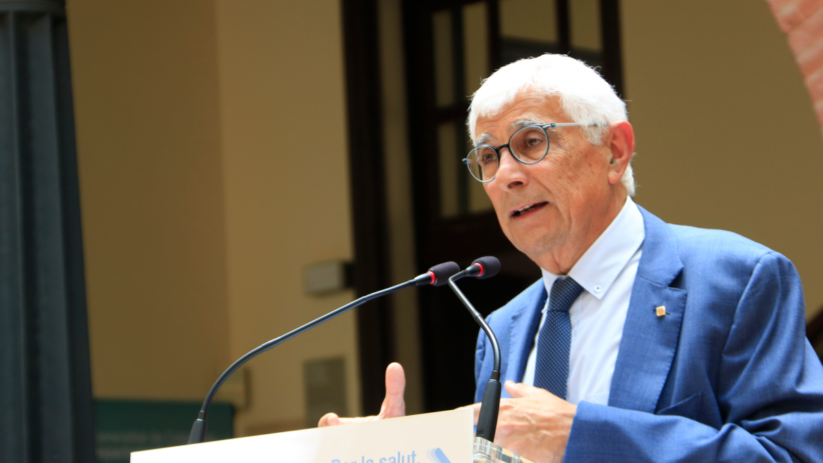 El conseller de Salud en funciones, Manel Balcells, en una rueda de prensa en la sede del departamento.