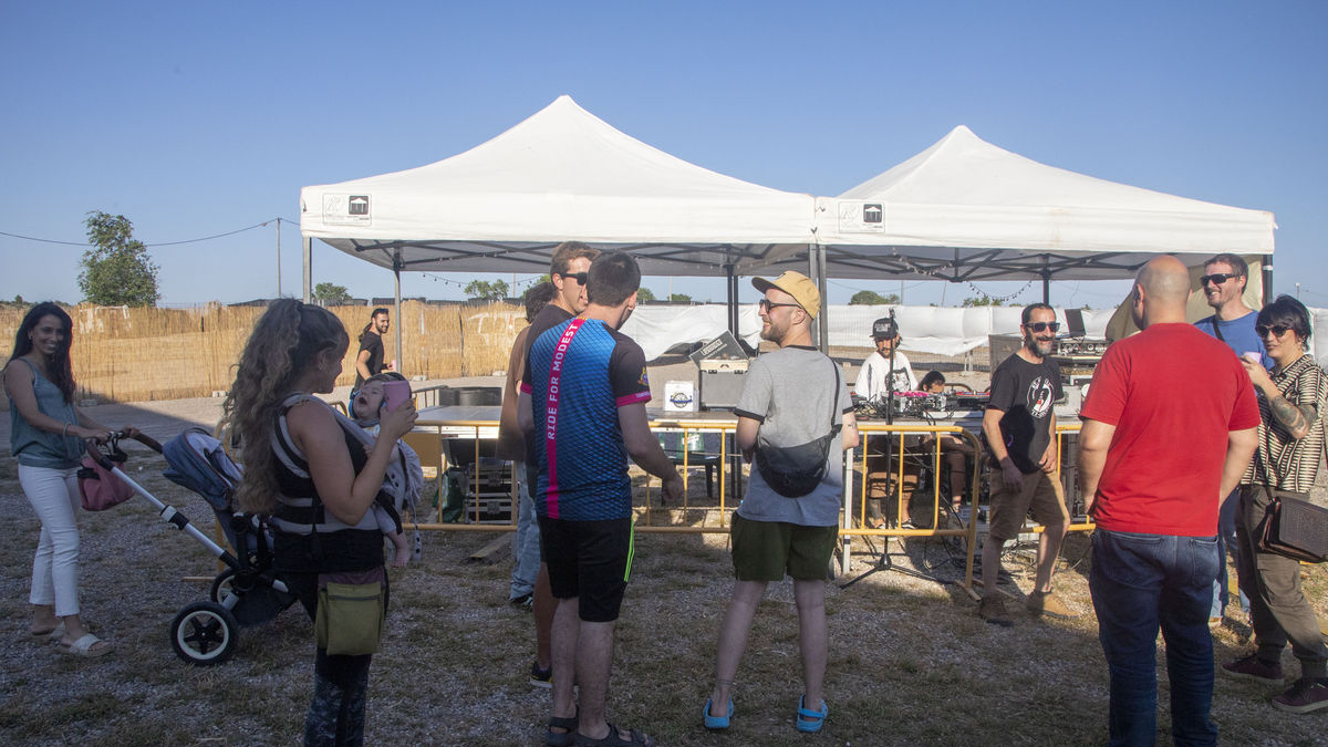 El festival abrió puertas a primera hora de la tarde y la primera actuación fue la de Ruralist Sound. - LAIA PEDRÓS