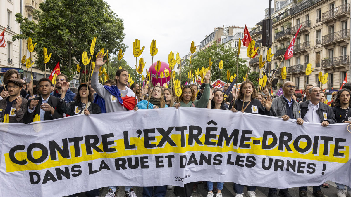 París acogió ayer una de las principales marchas de la jornada. - EFE
