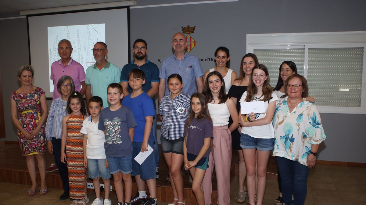 Els guanyadors, amb les autoritats. - A.BELL-LLOC