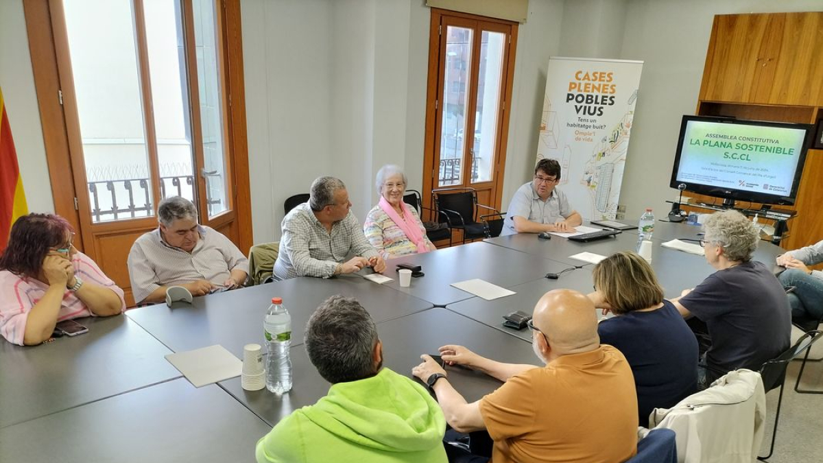 L’acte de constitució de la junta rectora, a la sala d’actes del consell comarcal. - J.GÓMEZ