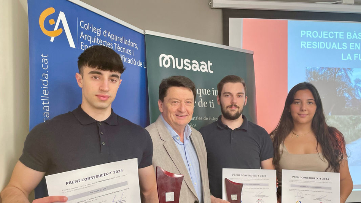 Els guanyadors van rebre ahir els premis Construeix-T. - COL·LEGI DE L’ARQUITECTURA TÈCNICA DE LLEIDA