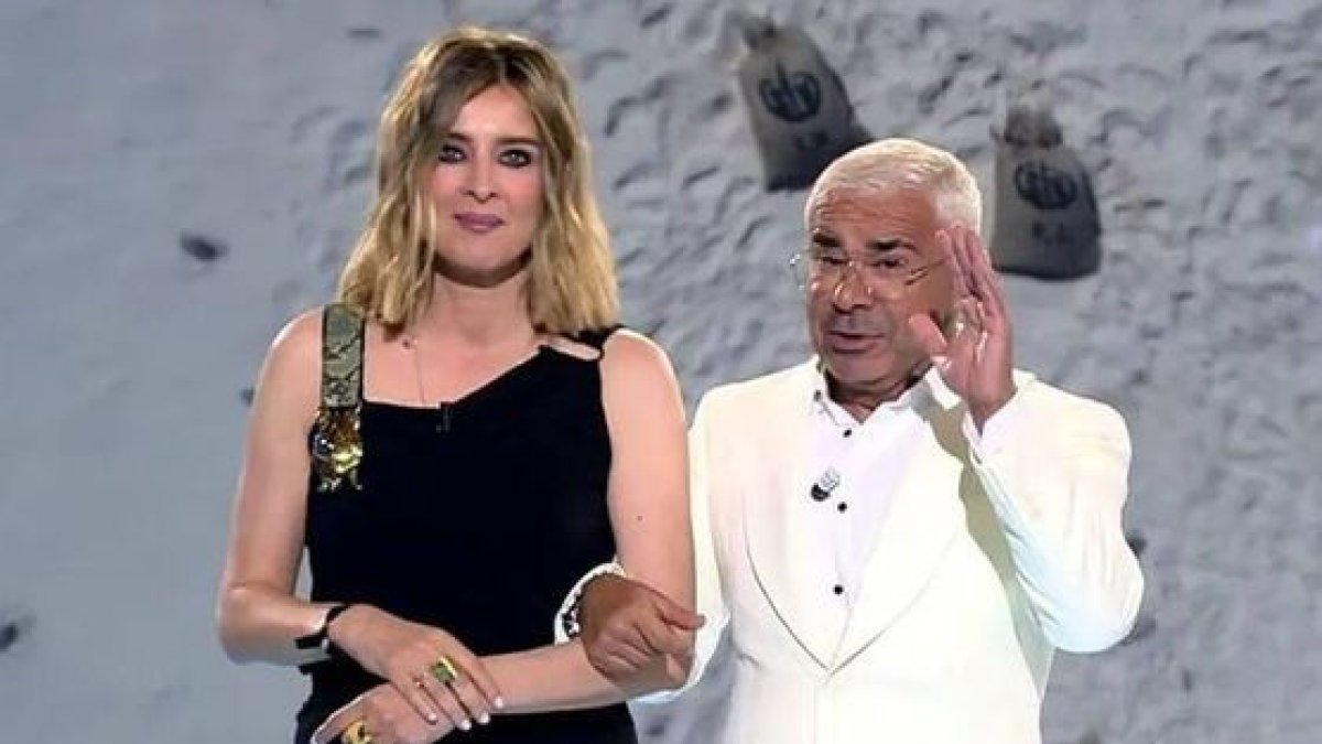 Barneda y Vázquez, presentadores de ‘Supervivientes All Stars’. - MEDIASET