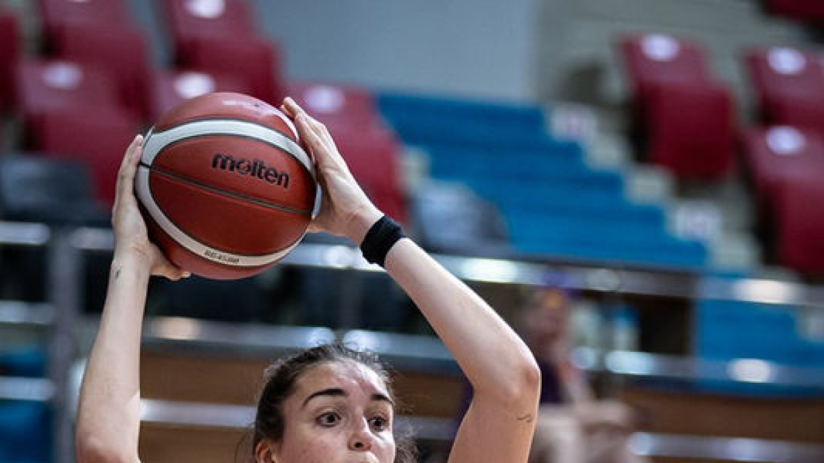 Marina Mata, durante el último Europeo U18 con España. - FIBA