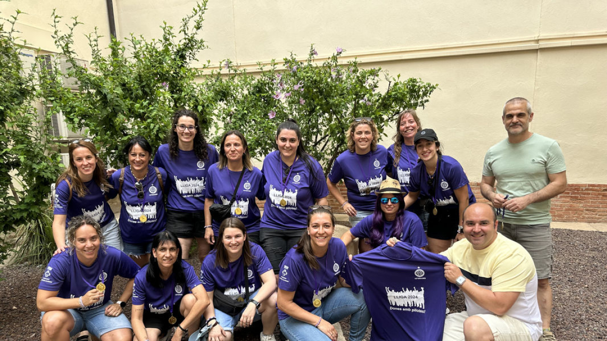 Las veteranas de l'Escola Comarcal Les Garrigues ganan la Liga