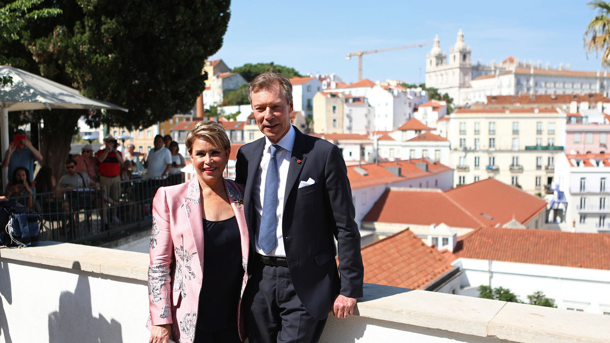 El gran duc Enric de Luxemburg i la seua dona, Maria Teresa, en una foto d’arxiu a Lisboa. - EFE