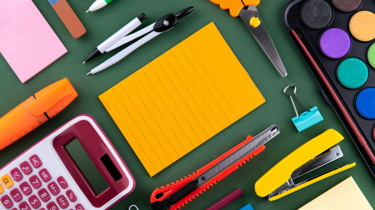 Imagen de archivo de material escolar.