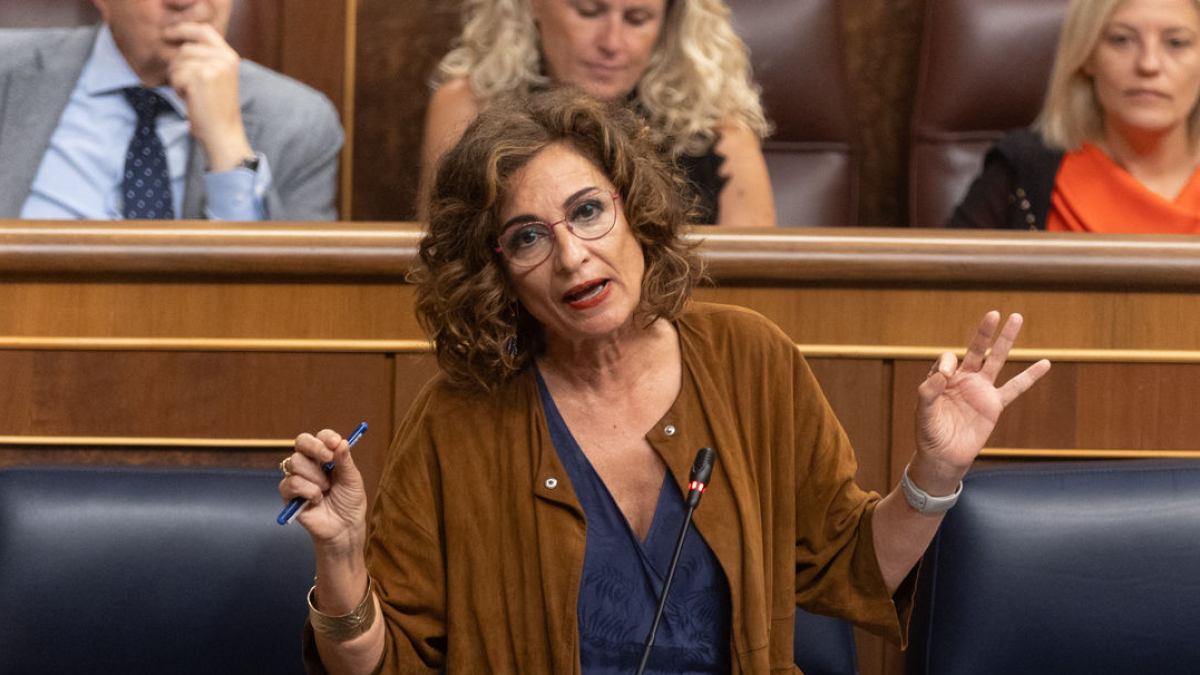 La ministra María Jesús Montero ahir al Congrés. - EUROPA PRESS