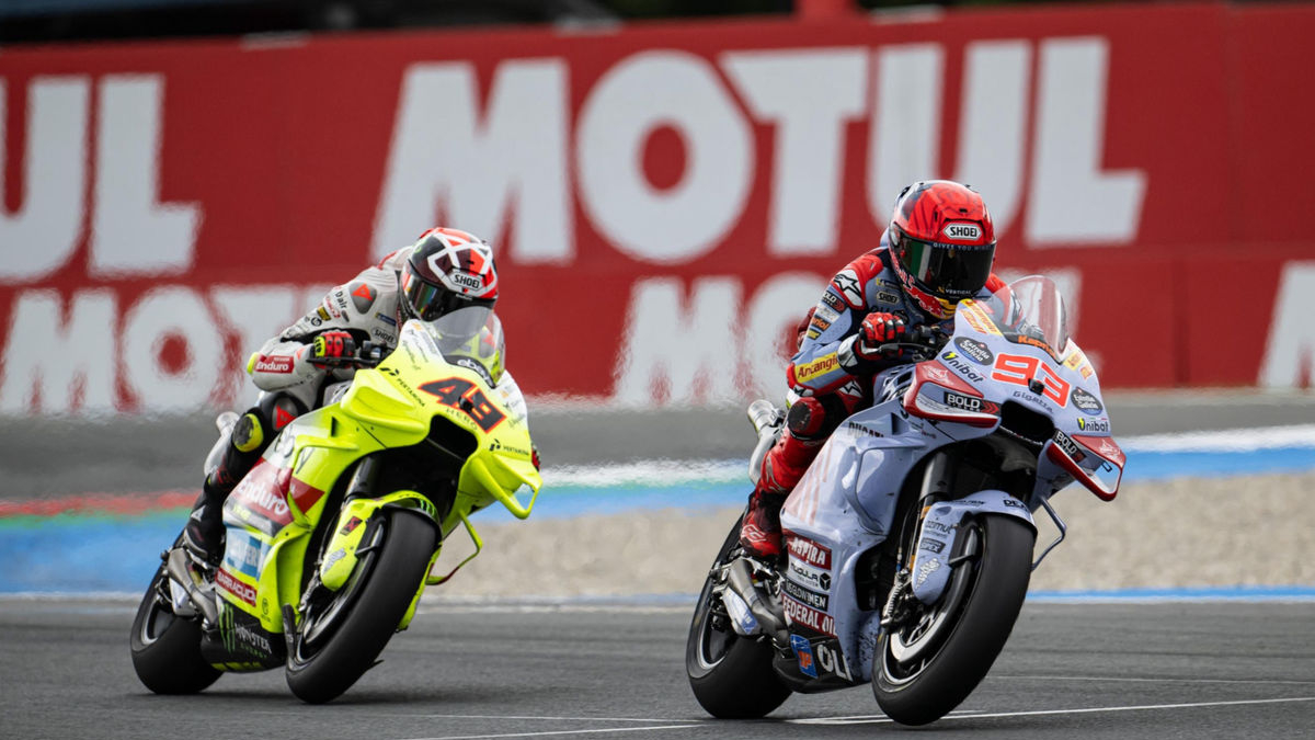 Marc Márquez, por delante de Fabio di Giannantonio, fue sancionado después de terminar cuarto. - TEAM GRESINI