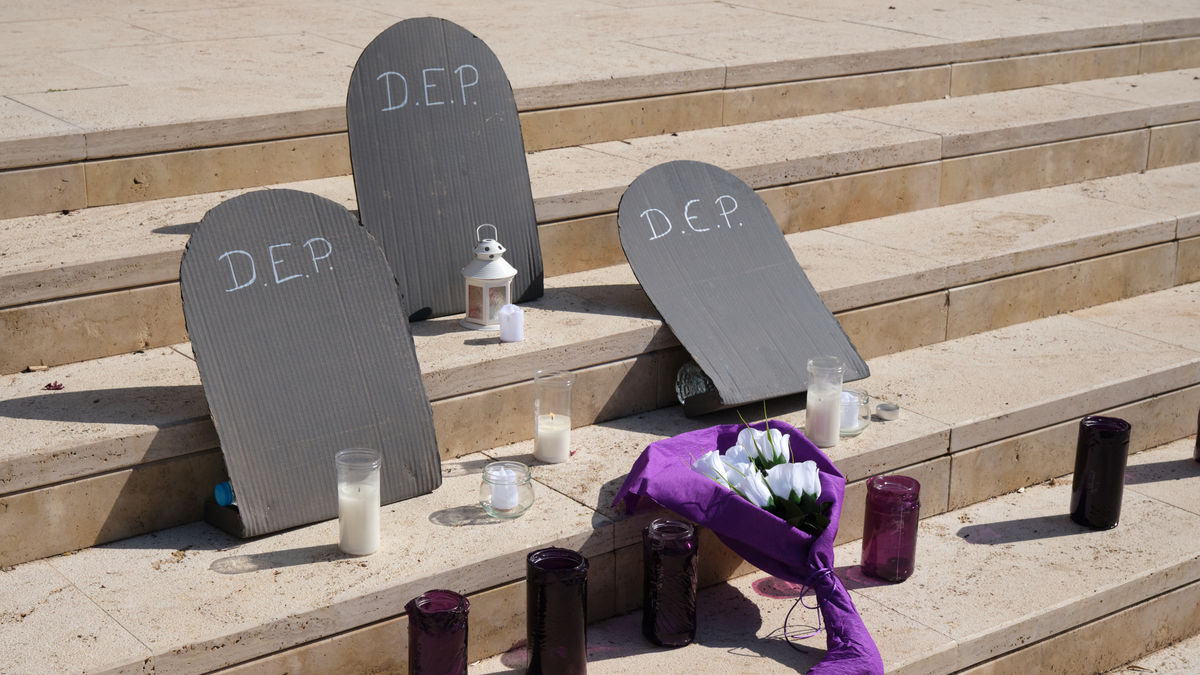 Homenatge de record a la dona i els seus 2 fills assassinats per la seua parella a Las Pedroñeras (Conca). - EUROPA PRESS
