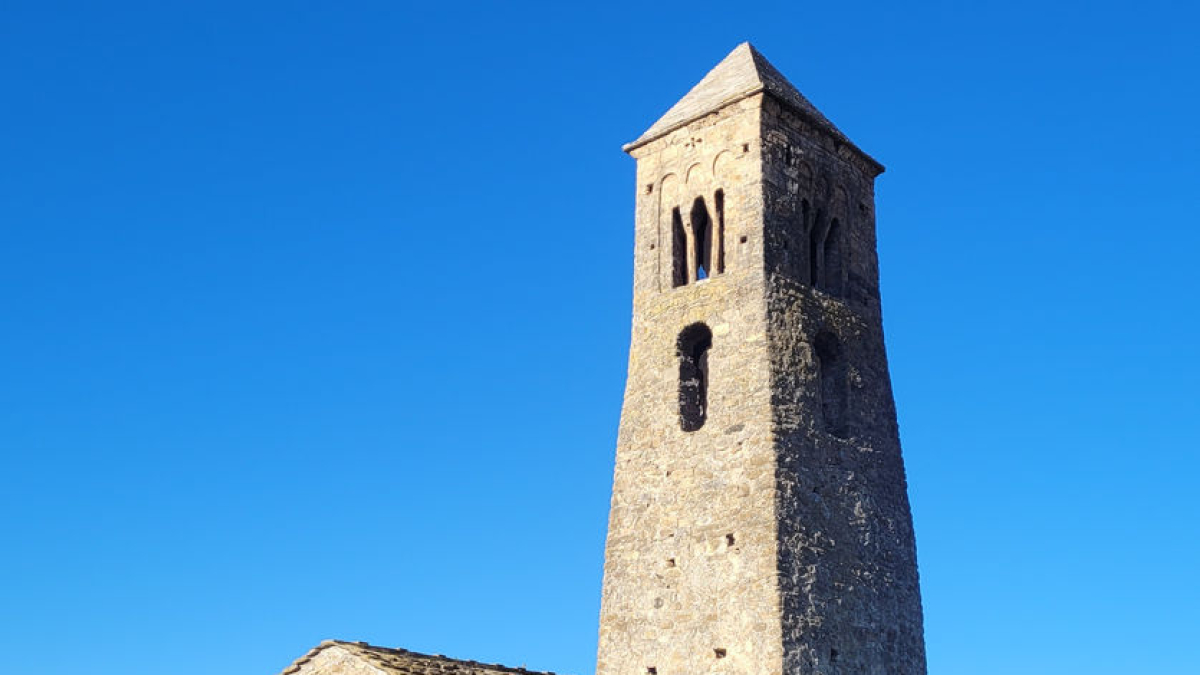 Campanar diferent - LLUÏSA PLA