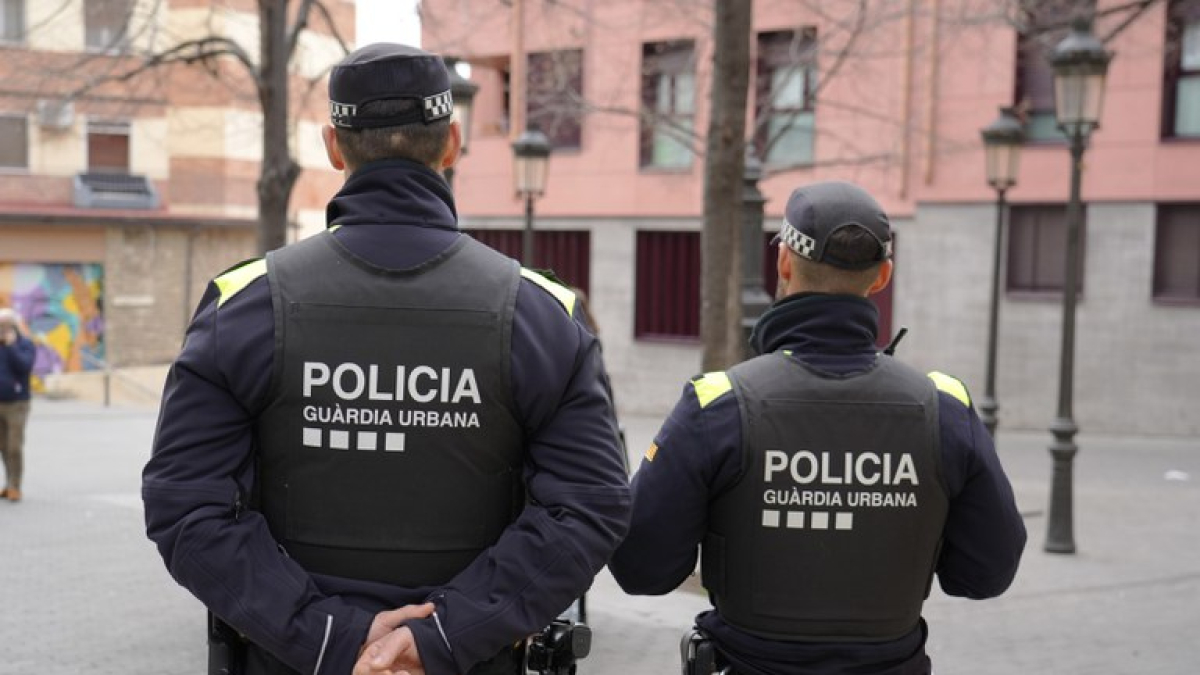 La Paeria reforça la vigilància al Centre Històric amb una patrulla fixa de la Guàrdia Urbana.