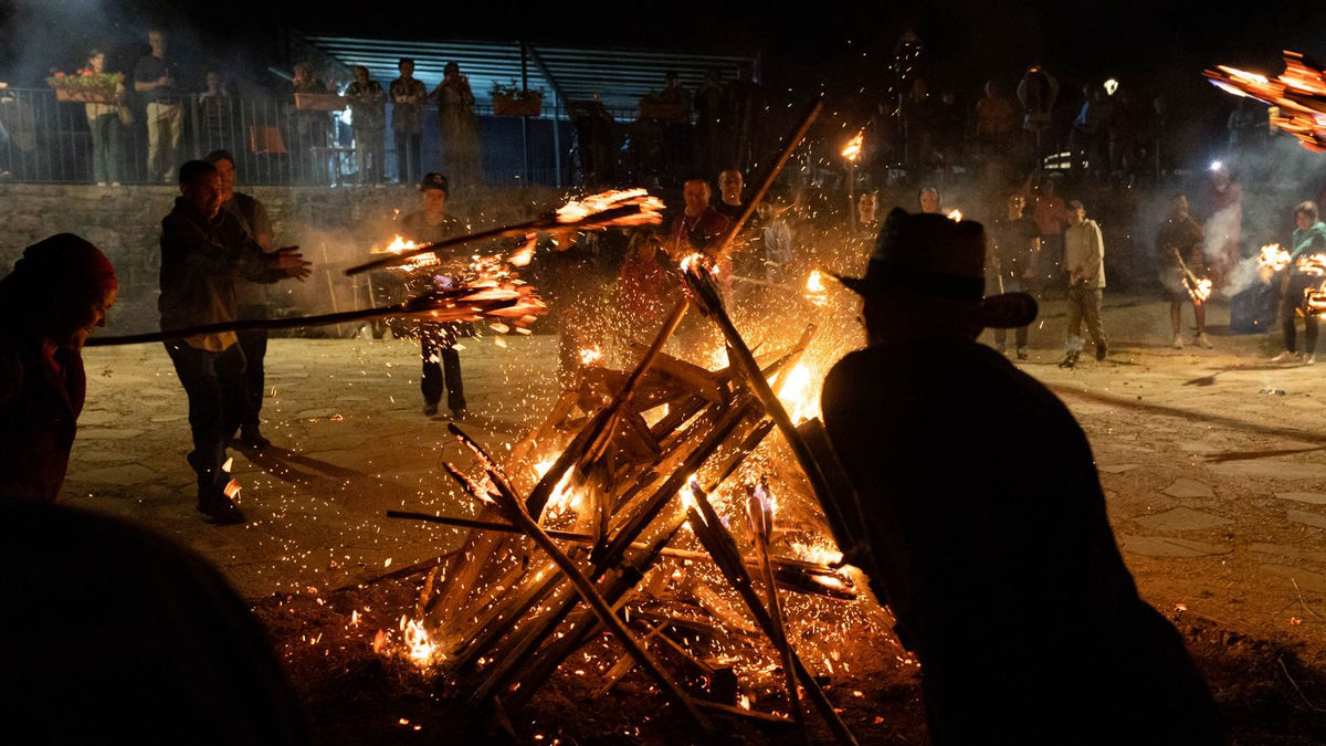Neril recupera les seues falles i Aneto les acomiada al Pirineu aragonès - ESTHER NAVAL