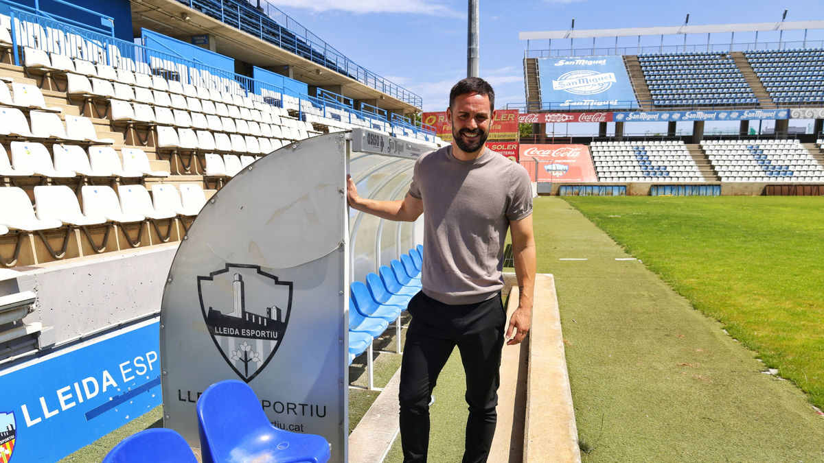 Marc García, ahir a la banqueta del Camp d’Esports. - JORDI ECHEVARRIA