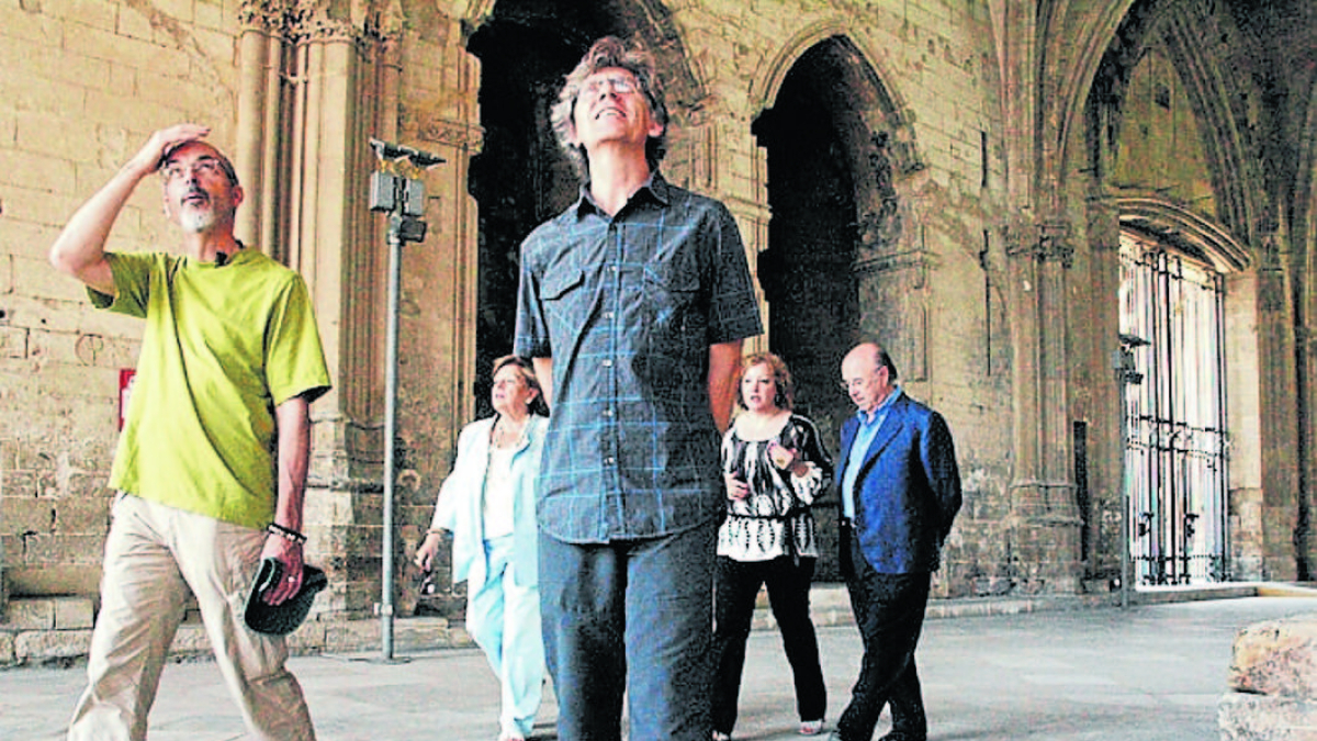 Los artistas Bill Viola y Julio Vaquero, en 2009 en la Seu Vella. - FUNDACIÓ SORIGUÉ