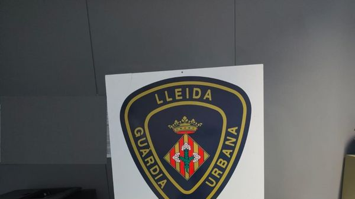 Imatge del material que l’arrestat portava al cotxe. - GUÀRDIA URBANA