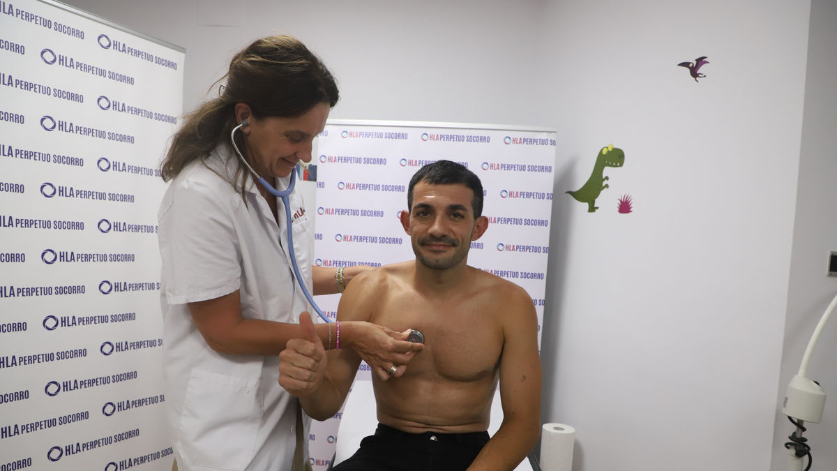 Òscar Rubio, ayer durante su revisión médica. - MAGDALENA ALTISENT