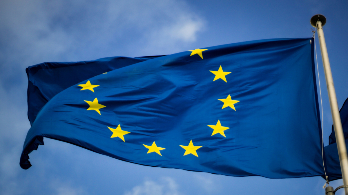 La bandera de la Unión Europea.