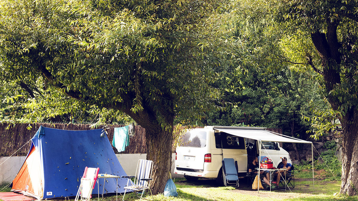 Una àrea d’acampada. - C. LL