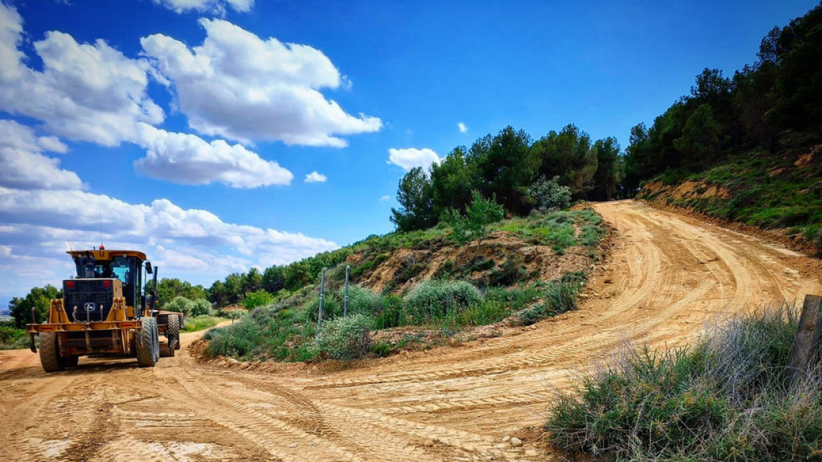 El conjunt de les millores ha requerit 625 tones de saorra i 14 d’emulsió asfàltica. - AJUNTAMENT D’ALMENAR