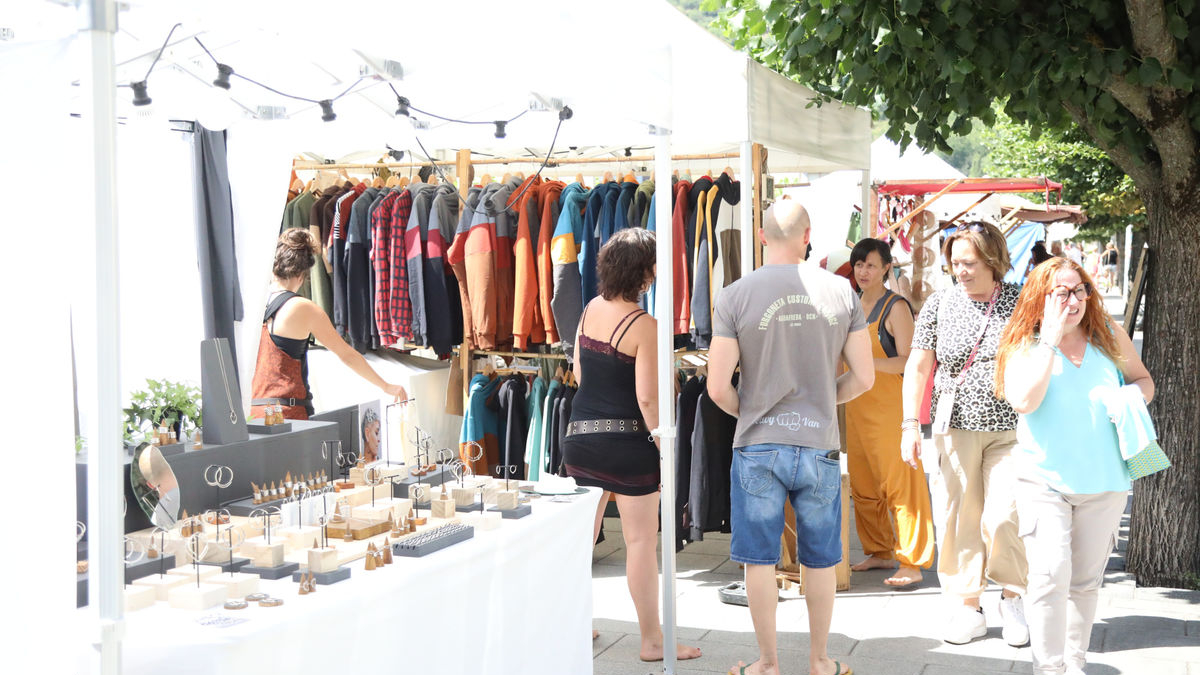 El mercado celebrado ayer en Sort. - EDGAR ALDANA