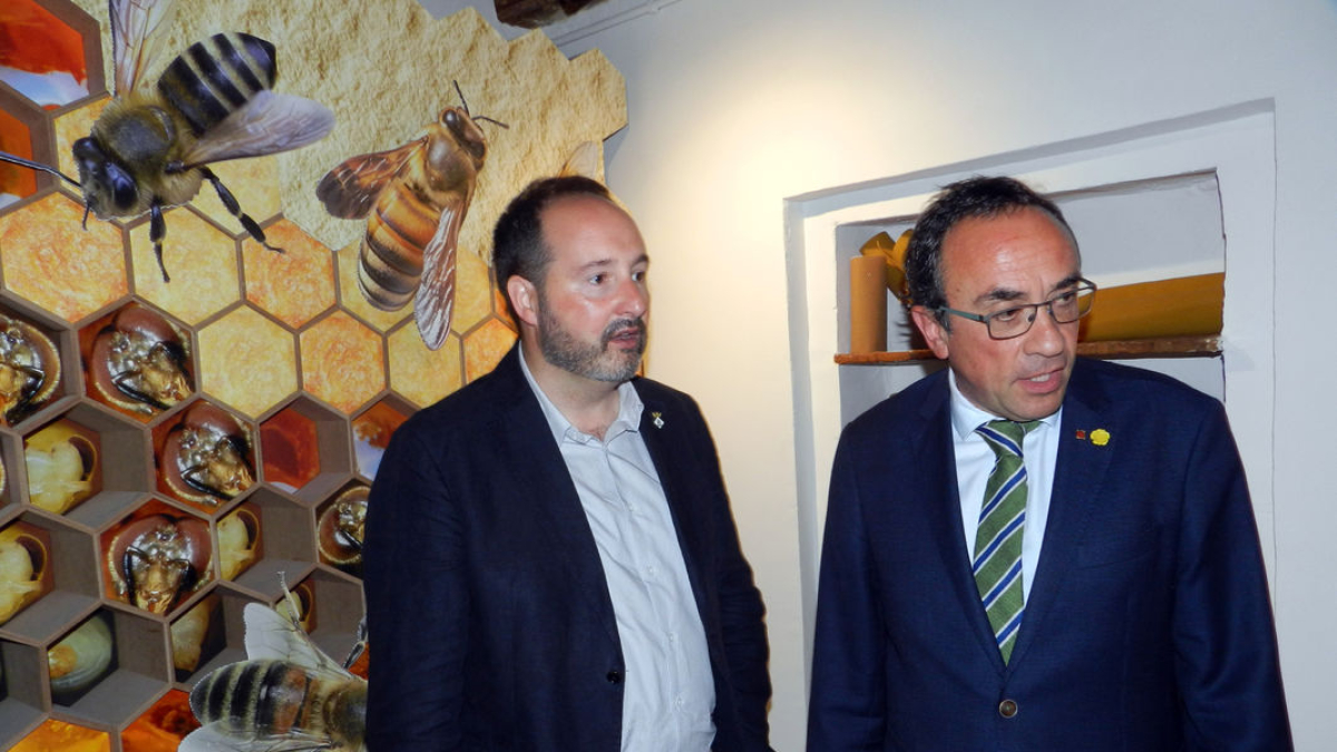 L’espai Apiària va ser inaugurat ahir per Josep Rull a la Casa Gran del Miracle de Riner.