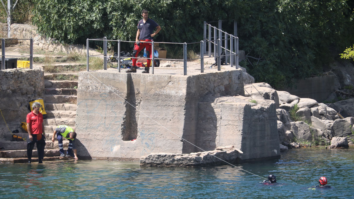 Imatges del operativo que se desplegó en el pantano de Sant Antoni - EDGAR ALDANA