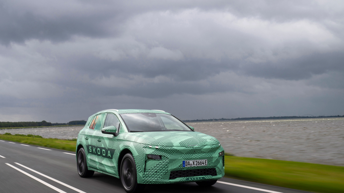 Compta amb una àmplia gamma de propulsors, amb potències de 125 kW a 220 kW.