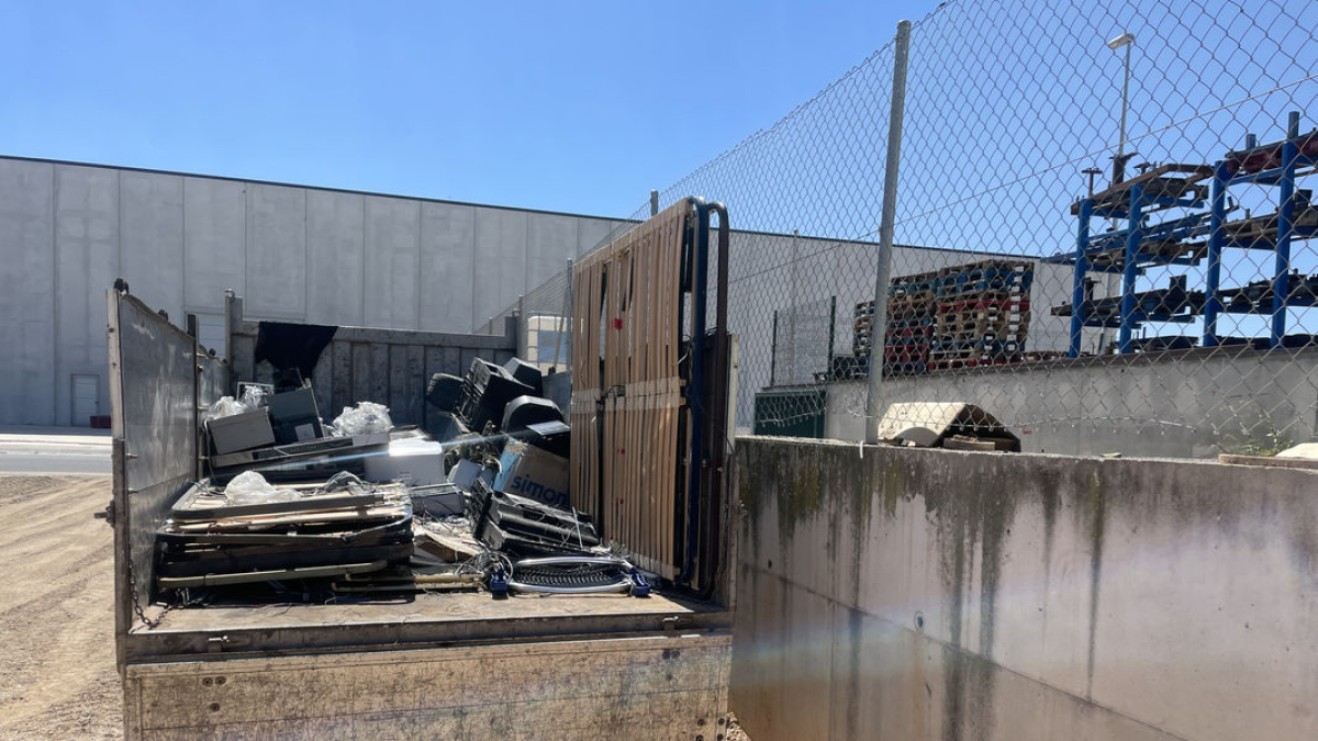 Imatge de la camioneta que portaven els arrestats. - A. GUERRERO