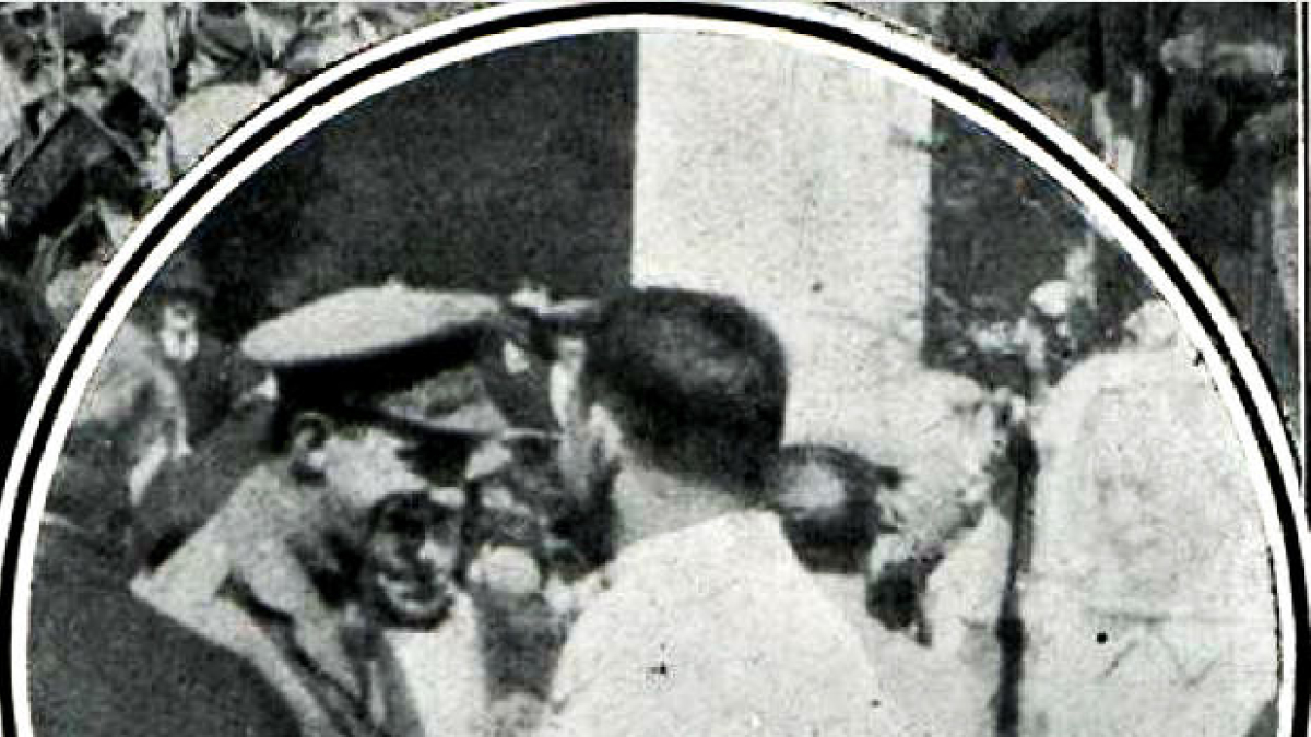 Salutació a Vielha del rei Alfons XIII al pare del seu xofer. - LA HORMIGA DE ORO