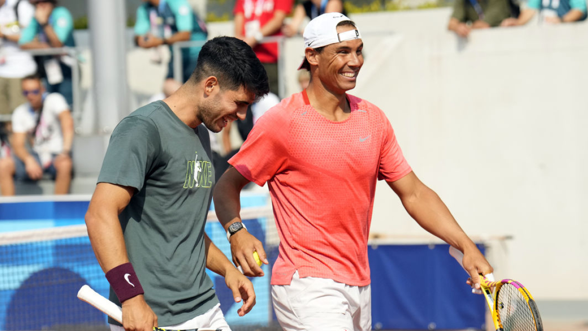 Nadal i Alcaraz, entrenant-se ahir a Roland Garros. - COE