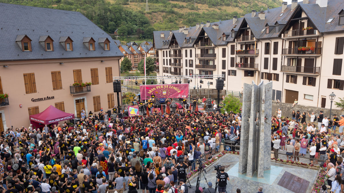 Las diferentes columnas de la Corsa per sa Lengua confluyeron en Vielha. - GORKA MARTÍNEZ PER LENGUA VIUA