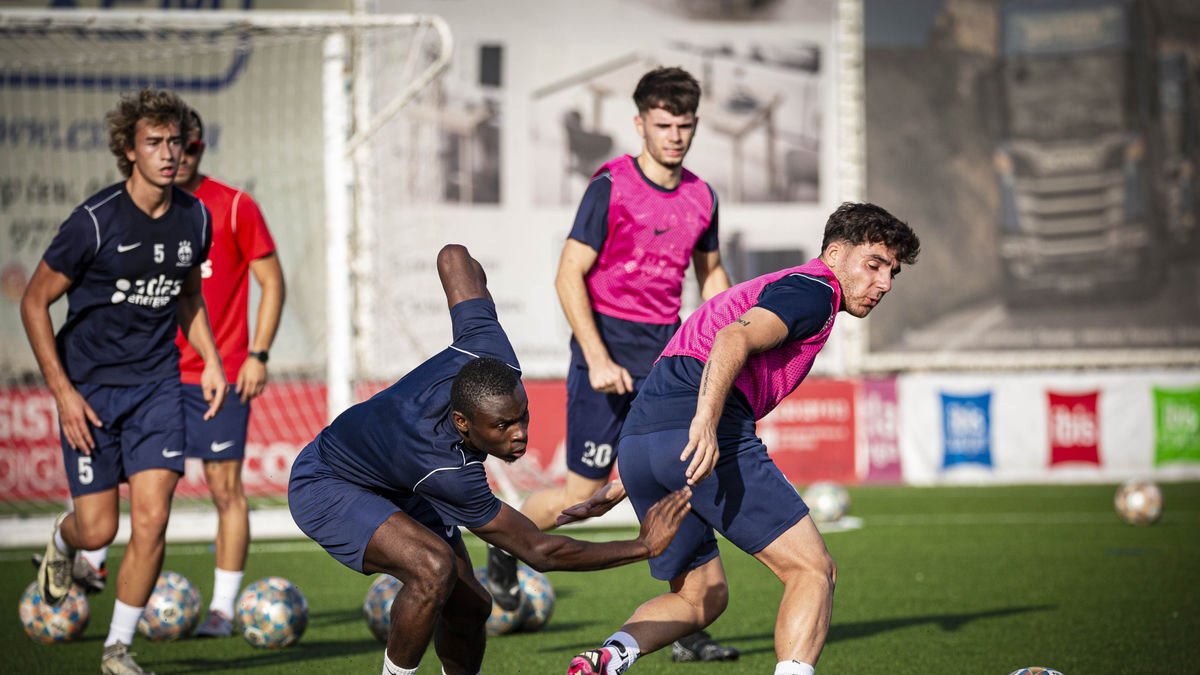 La plantilla del Atlètic Lleida hizo el lunes el primer entrenamiento de la temporada.