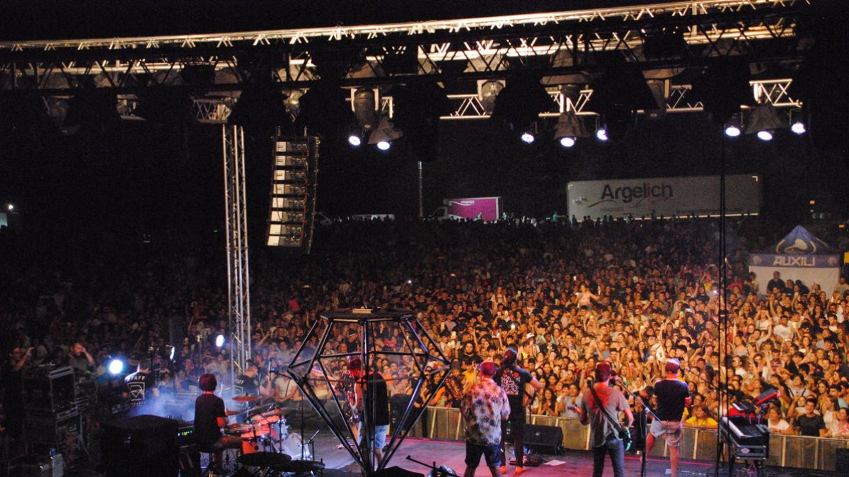 Imatge d’un concert d’Els Catarres a la festa major del 2022. - JOAN GÓMEZ