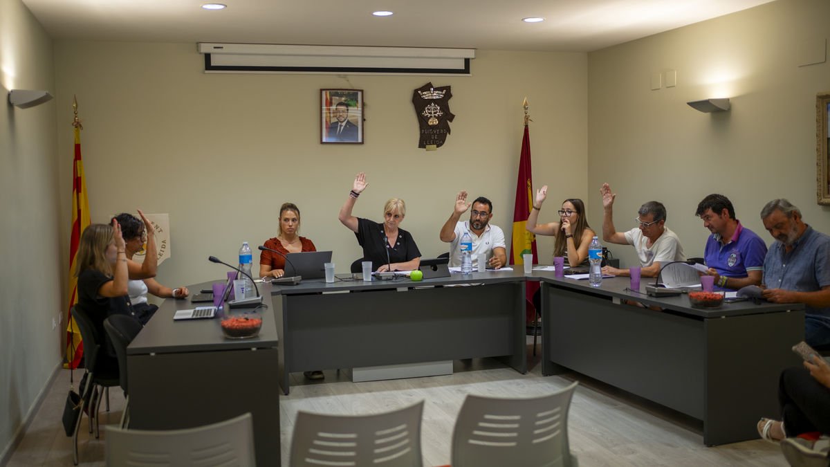 Solsona participó ayer en su primer pleno como exalcalde. - PAU PASCUAL PRAT