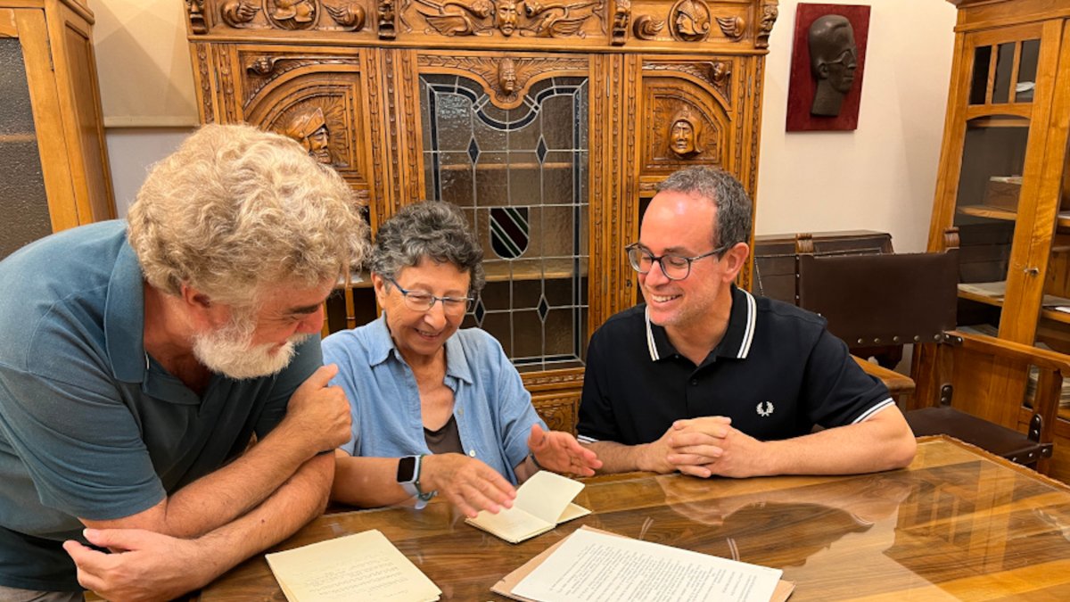 Margarida Prats con Joan-Ramon Veny y Rodolf González