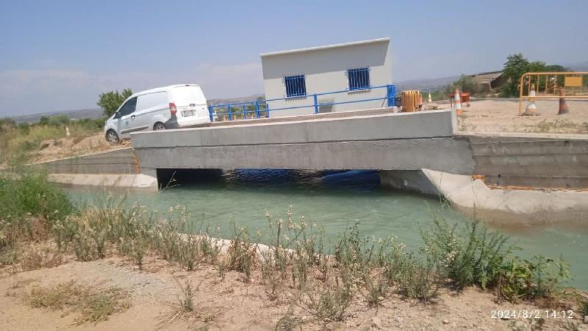 Entrada de la tubería en la acequia de la Mola, en la actualidad en periodo de pruebas. - A.Y.C.