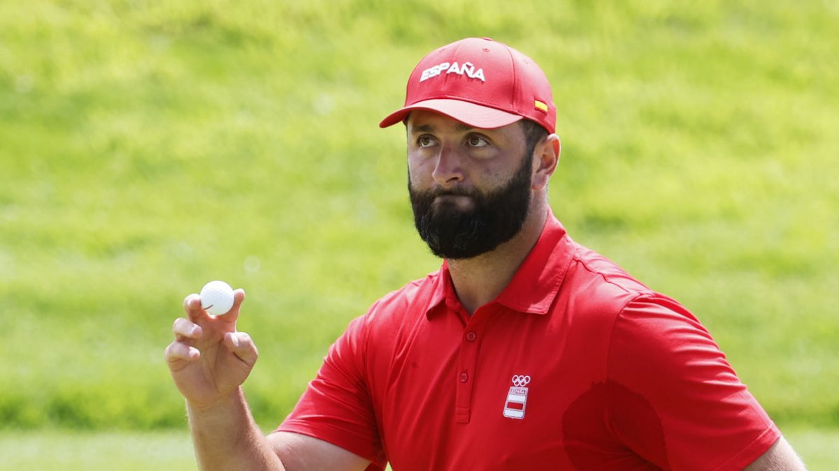 Jon Rahm, durant la seua participació ahir al torneig de golf. - EFE